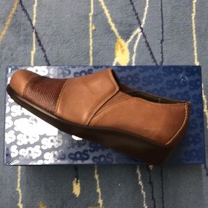 SAS Nora Auburn wedge